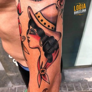 tatuaje-mexicana-brazo-logia-barcelona-julio-herrero     